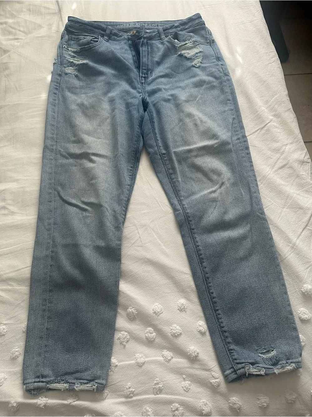 American Eagle Outfitters Light Blue Distressed Jeans